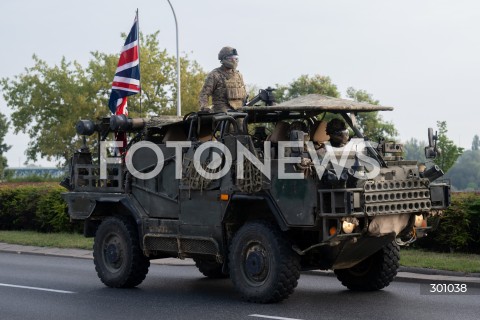  10.08.2025 WARSZAWA<br />
PROBA DEFILADY PRZED SWIETEM WOJSKA POLSKIEGO<br />
N/Z WOJSKO BRYTYJSKIE<br />
FOT. MARCIN BANASZKIEWICZ / FOTONEWS  