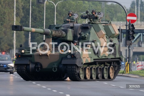  10.08.2025 WARSZAWA<br />
PROBA DEFILADY PRZED SWIETEM WOJSKA POLSKIEGO<br />
N/Z AHS KRAB<br />
FOT. MARCIN BANASZKIEWICZ / FOTONEWS  