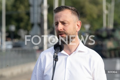  10.08.2025 WARSZAWA<br />
KONFERENCJA PRASOWA MINISTRA OBRONY NARODOWEJ<br />
N/Z WLADYSLAW KOSINIAK KAMYSZ<br />
FOT. MARCIN BANASZKIEWICZ / FOTONEWS  
