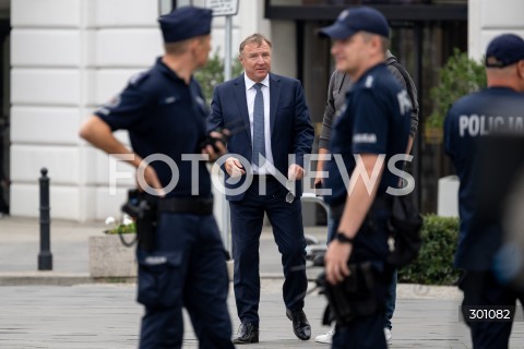  10.08.2025 WARSZAWA<br />
MIESIECZNICA SMOLENSKA<br />
N/Z JACEK KURSKI<br />
FOT. MARCIN BANASZKIEWICZ / FOTONEWS  
