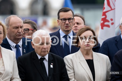  10.08.2025 WARSZAWA<br />
MIESIECZNICA SMOLENSKA<br />
N/Z JAROSLAW KACZYNSKI MATEUSZ MORAWIECKI ANNA ZALEWSKA<br />
FOT. MARCIN BANASZKIEWICZ / FOTONEWS  