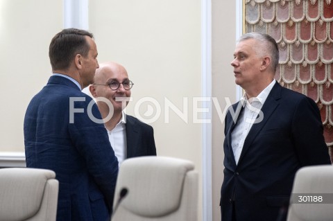  12.08.2025 WARSZAWA<br />
POSIEDZENIE RADY MINISTROW<br />
N/Z ROBERT KROPIWNICKI TOMASZ SIEMONIAK<br />
 