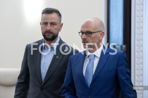  12.08.2025 WARSZAWA<br />
POSIEDZENIE RADY MINISTROW<br />
N/Z MACIEJ BEREK WLADYSLAW KOSINIAK KAMYSZ<br />
 