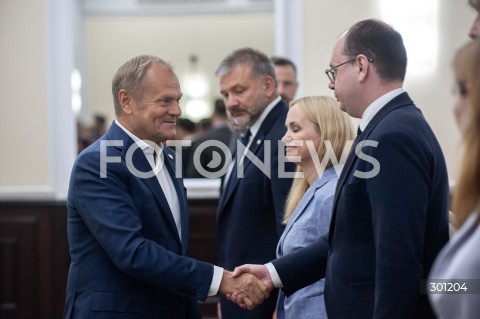  12.08.2025 WARSZAWA<br />
POSIEDZENIE RADY MINISTROW<br />
N/Z PREMIER DONALD TUSK SEBASTIAN GAJEWSKI<br />
 
