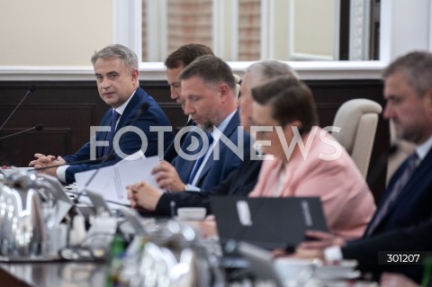  12.08.2025 WARSZAWA<br />
POSIEDZENIE RADY MINISTROW<br />
N/Z KRZYSZTOF GAWKOWSKI<br />
 