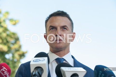  14.08.2025 WARSZAWA<br />
KONFERENCJA RZECZNIKA RZADU<br />
N/Z ADAM SZLAPKA<br />
 