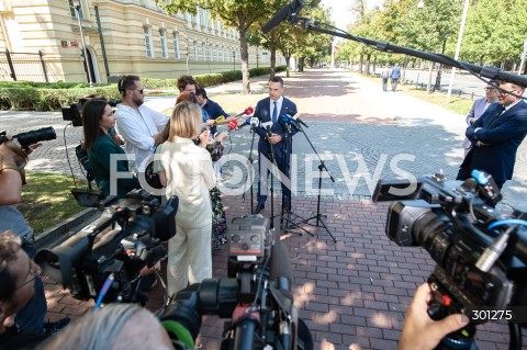  14.08.2025 WARSZAWA<br />
KONFERENCJA RZECZNIKA RZADU<br />
N/Z ADAM SZLAPKA<br />
 