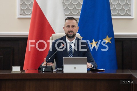  19.08.2025 WARSZAWA<br />
POSIEDZENIE RADY MINISTROW<br />
N/Z WLADYSLAW KOSINIAK KAMYSZ<br />
 