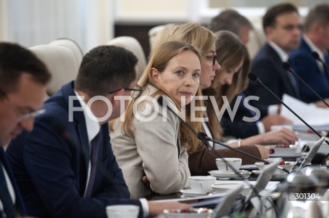  19.08.2025 WARSZAWA<br />
POSIEDZENIE RADY MINISTROW<br />
N/Z KATARZYNA PELCZYNSKA NALECZ<br />
 