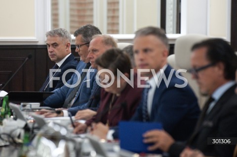  19.08.2025 WARSZAWA<br />
POSIEDZENIE RADY MINISTROW<br />
N/Z KRZYSZTOF GAWKOWSKI<br />
 