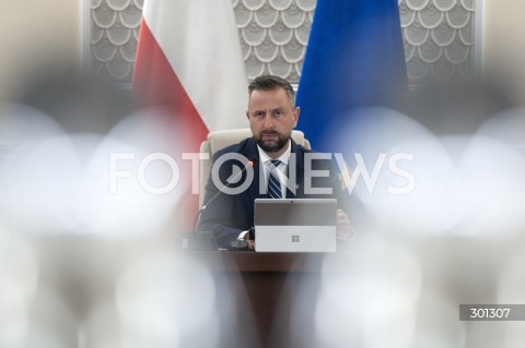  19.08.2025 WARSZAWA<br />
POSIEDZENIE RADY MINISTROW<br />
N/Z WLADYSLAW KOSINIAK KAMYSZ<br />
 
