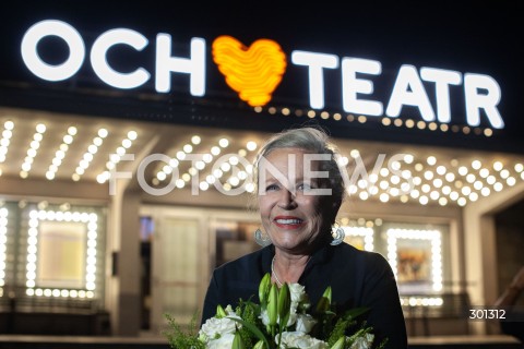  21.08.2025 WARSZAWA<br />
ODSLONIECIE NEONU OCH TEATR<br />
N/Z KRZYSTYNA JANDA<br />
 