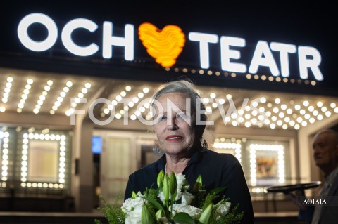  21.08.2025 WARSZAWA<br />
ODSLONIECIE NEONU OCH TEATR<br />
N/Z KRZYSTYNA JANDA<br />
 