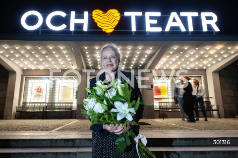  21.08.2025 WARSZAWA<br />
ODSLONIECIE NEONU OCH TEATR<br />
N/Z KRZYSTYNA JANDA<br />
 