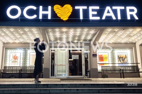  21.08.2025 WARSZAWA<br />
ODSLONIECIE NEONU OCH TEATR<br />
N/Z KRZYSTYNA JANDA<br />
 