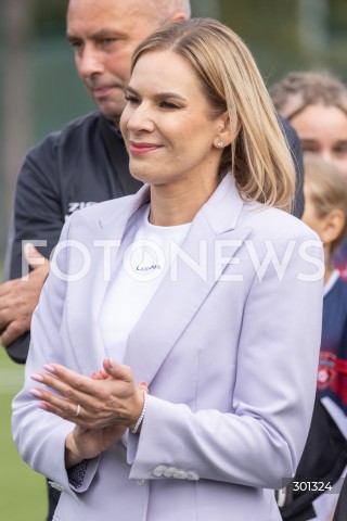  23.08.2025 TARNOBRZEG <br />
WIZYTA PIERWSZEJ DAMY MARTY NAWROCKIEJ W TARNOBRZEGU<br />
UDZIAL W IV PODKARPACKIM FESTIWALU PILKI NOZNEJ KOBIECEJ <br />
N/Z MARTA NAWROCKA<br />
 