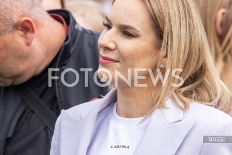  23.08.2025 TARNOBRZEG <br />
WIZYTA PIERWSZEJ DAMY MARTY NAWROCKIEJ W TARNOBRZEGU<br />
UDZIAL W IV PODKARPACKIM FESTIWALU PILKI NOZNEJ KOBIECEJ <br />
N/Z MARTA NAWROCKA<br />
 