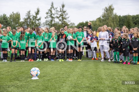  23.08.2025 TARNOBRZEG <br />
WIZYTA PIERWSZEJ DAMY MARTY NAWROCKIEJ W TARNOBRZEGU<br />
UDZIAL W IV PODKARPACKIM FESTIWALU PILKI NOZNEJ KOBIECEJ <br />
N/Z MARTA NAWROCKA<br />
 