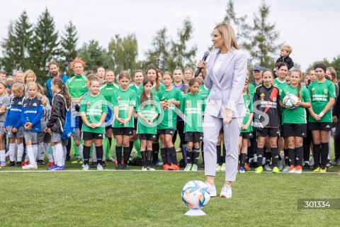  23.08.2025 TARNOBRZEG <br />
WIZYTA PIERWSZEJ DAMY MARTY NAWROCKIEJ W TARNOBRZEGU<br />
UDZIAL W IV PODKARPACKIM FESTIWALU PILKI NOZNEJ KOBIECEJ <br />
N/Z MARTA NAWROCKA<br />
 