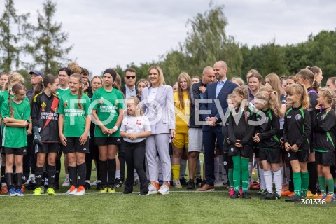  23.08.2025 TARNOBRZEG <br />
WIZYTA PIERWSZEJ DAMY MARTY NAWROCKIEJ W TARNOBRZEGU<br />
UDZIAL W IV PODKARPACKIM FESTIWALU PILKI NOZNEJ KOBIECEJ <br />
N/Z MARTA NAWROCKA<br />
 