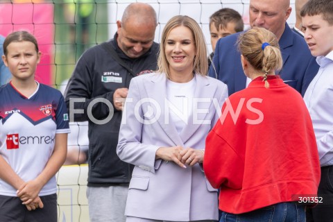  23.08.2025 TARNOBRZEG <br />
WIZYTA PIERWSZEJ DAMY MARTY NAWROCKIEJ W TARNOBRZEGU<br />
UDZIAL W IV PODKARPACKIM FESTIWALU PILKI NOZNEJ KOBIECEJ <br />
N/Z MARTA NAWROCKA<br />
 