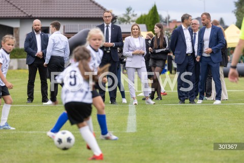  23.08.2025 TARNOBRZEG <br />
WIZYTA PIERWSZEJ DAMY MARTY NAWROCKIEJ W TARNOBRZEGU<br />
UDZIAL W IV PODKARPACKIM FESTIWALU PILKI NOZNEJ KOBIECEJ <br />
N/Z MARTA NAWROCKA<br />
 