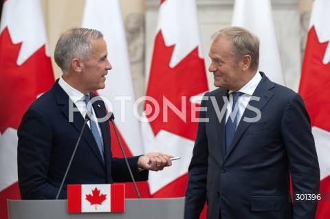  25.08.2025 WARSZAWA<br />
SPOTKANIE PREMIEROW POLSKI I KANADY<br />
N/Z DONALD TUSK MARK CARNEY<br />
 