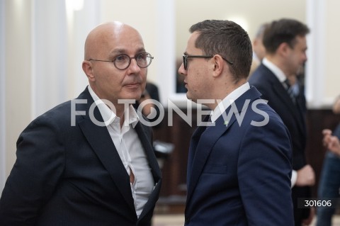  23.09.2025 WARSZAWA<br />
POSIEDZENIE RADY MINISTROW<br />
N/Z MILOSZ MOTYKA ROBERT KROPIWNICKI<br />
 