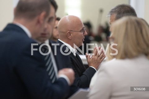  23.09.2025 WARSZAWA<br />
POSIEDZENIE RADY MINISTROW<br />
N/Z ROBERT KROPIWNICKI<br />
 