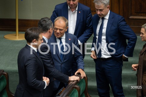  26.09.2025 WARSZAWA SEJM<br />
POSIEDZENIE SEJMU RP<br />
N/Z PREMIER DONALD TUSK ANDRZEJ DOMANSKI DARIUSZ KLIMCZAK KRZYSZTOF GAWKOWSKI<br />
FOT. MARCIN BANASZKIEWICZ / FOTONEWS  