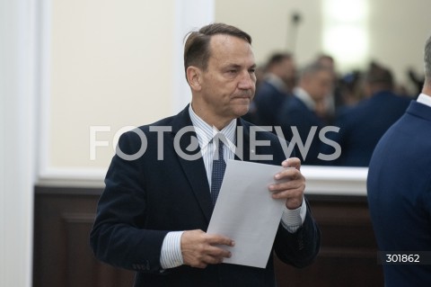  30.09.2025 WARSZAWA<br />
POSIEDZENIE RADY MINISTROW<br />
N/Z RADOSLAW SIKORSKI<br />
 