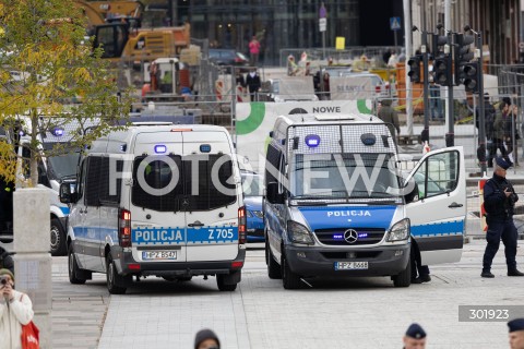  05.10.2025 WARSZAWA <br />
DEMONSTRACJA DLA PALESTYNY W WARSZAWIE<br />
N/Z RADIOWOZY POLICJA<br />
 