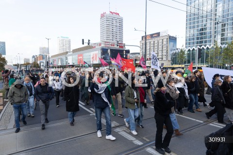  05.10.2025 WARSZAWA <br />
DEMONSTRACJA DLA PALESTYNY W WARSZAWIE<br />
N/Z PROTESTUJACY NA ULICY<br />
 