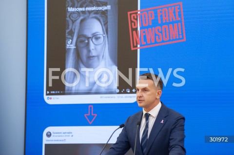 08.10.2025 WARSZAWA<br />
KONFERENCJA PO POSIEDZENIU RADY MINISTROW<br />
N/Z ADAM SZLAPKA<br />
 