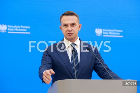  08.10.2025 WARSZAWA<br />
KONFERENCJA PO POSIEDZENIU RADY MINISTROW<br />
N/Z ADAM SZLAPKA<br />
 