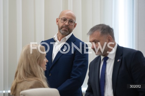  14.10.2025 WARSZAWA<br />
POSIEDZENIE RADY MINISTROW<br />
N/Z JAKUB RUTNICKI WALDEMAR ZUREK<br />
 