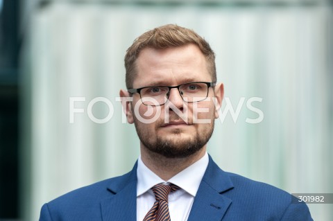  14.10.2025 WARSZAWA<br />
KONFERENCJA POSLOW PIS<br />
N/Z MICHAL WOS<br />
 