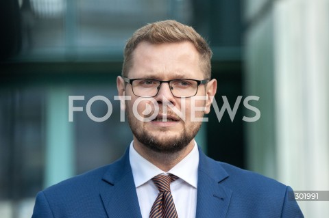  14.10.2025 WARSZAWA<br />
KONFERENCJA POSLOW PIS<br />
N/Z MICHAL WOS<br />
 