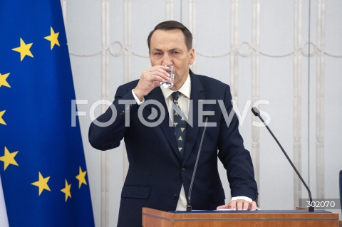  16.10.2025 WARSZAWA<br />
MINISTER SPRAW ZAGRANICZNYCH W SENACIE<br />
N/Z RADOSLAW SIKORSKI<br />
 