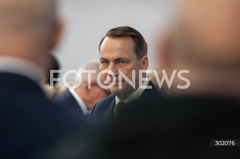  16.10.2025 WARSZAWA<br />
MINISTER SPRAW ZAGRANICZNYCH W SENACIE<br />
N/Z RADOSLAW SIKORSKI<br />
 