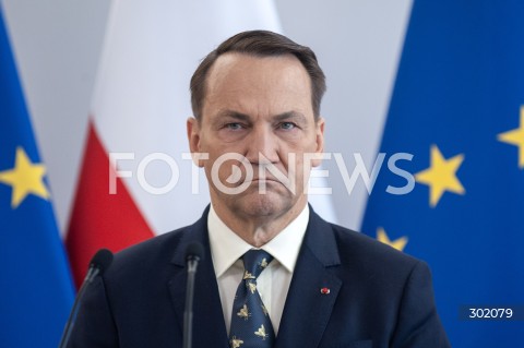  16.10.2025 WARSZAWA<br />
MINISTER SPRAW ZAGRANICZNYCH W SENACIE<br />
N/Z RADOSLAW SIKORSKI<br />
 