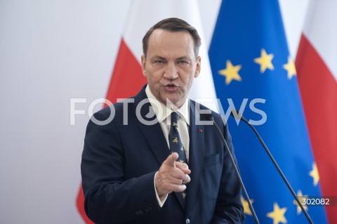  16.10.2025 WARSZAWA<br />
MINISTER SPRAW ZAGRANICZNYCH W SENACIE<br />
N/Z RADOSLAW SIKORSKI<br />
 