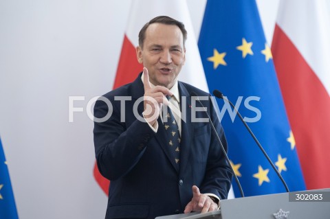  16.10.2025 WARSZAWA<br />
MINISTER SPRAW ZAGRANICZNYCH W SENACIE<br />
N/Z RADOSLAW SIKORSKI<br />
 