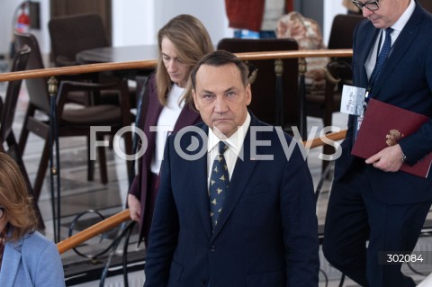 16.10.2025 WARSZAWA<br />
MINISTER SPRAW ZAGRANICZNYCH W SENACIE<br />
N/Z RADOSLAW SIKORSKI<br />
 