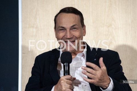  26.10.2025 WARSZAWA<br />
DEBATA DEMOKRACJA ROWNYCH SZANS<br />
N/Z RADOSLAW SIKORSKI<br />
 