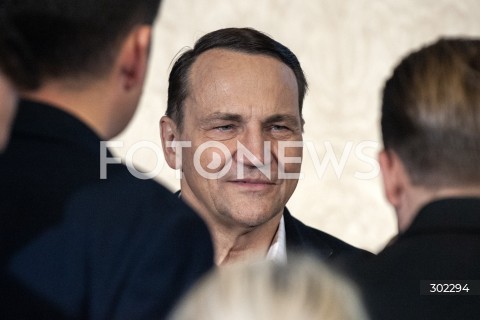  26.10.2025 WARSZAWA<br />
DEBATA DEMOKRACJA ROWNYCH SZANS<br />
N/Z RADOSLAW SIKORSKI<br />
 