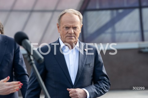  26.10.2025 WARSZAWA<br />
DEBATA DEMOKRACJA ROWNYCH SZANS<br />
N/Z PREMIER DONALD TUSK<br />
 