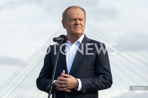  26.10.2025 WARSZAWA<br />
DEBATA DEMOKRACJA ROWNYCH SZANS<br />
N/Z PREMIER DONALD TUSK<br />
 