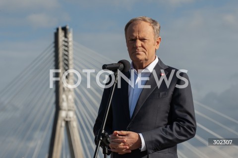  26.10.2025 WARSZAWA<br />
DEBATA DEMOKRACJA ROWNYCH SZANS<br />
N/Z PREMIER DONALD TUSK<br />
 