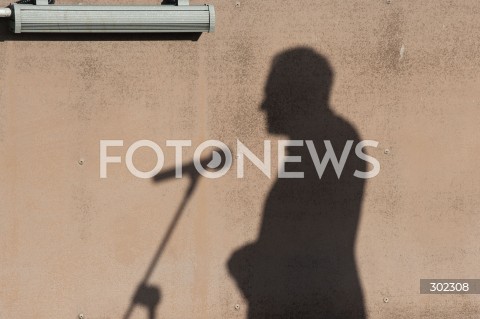  26.10.2025 WARSZAWA<br />
DEBATA DEMOKRACJA ROWNYCH SZANS<br />
N/Z PREMIER DONALD TUSK CIEN <br />
 